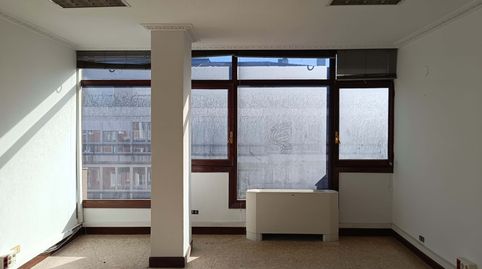 Foto 3 de Oficina de alquiler en Las Mercedes, Las Arenas, Getxo