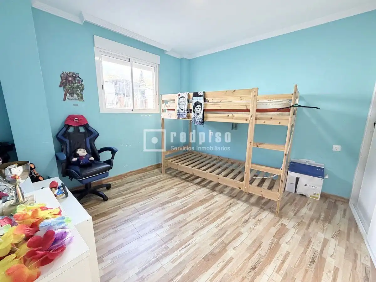Dormitori de Casa o xalet de lloguer en Málaga amb Aire condicionat i Terrassa
