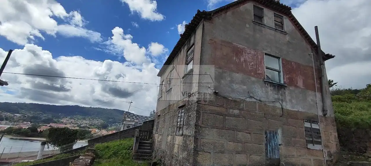 Vista exterior de Casa o xalet en venda en Moaña amb Jardí privat