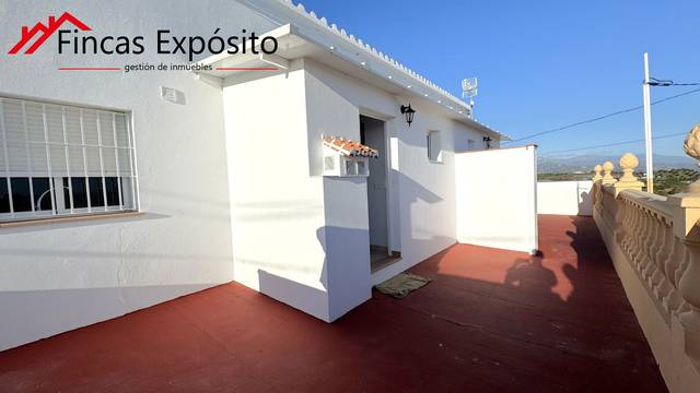 Apartamento en Alquiler en Diseminado Almayate Alto, 466 en Almayate