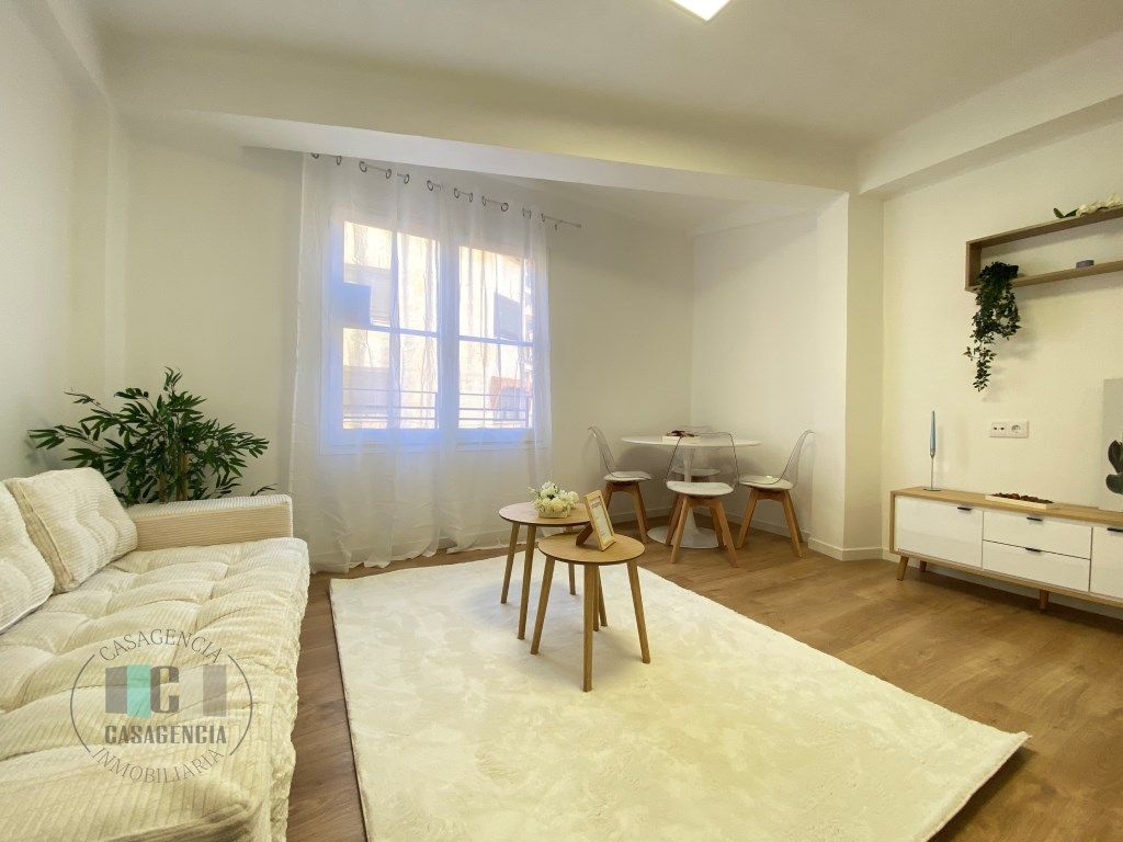 Living room of Flat for sale in Castellón de la Plana / Castelló de la Plana  with Balcony