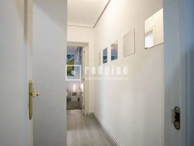 Piso en venta en Madrid con Calefacción y Amueblado
