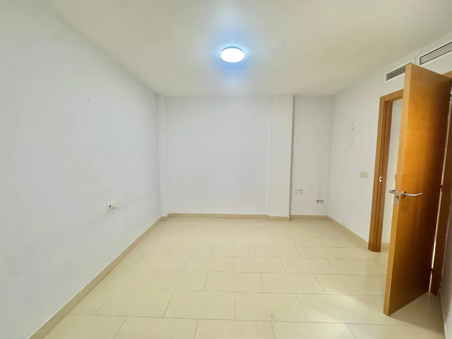 Maisonette zum Verkauf in Gandia mit Klimaanlage