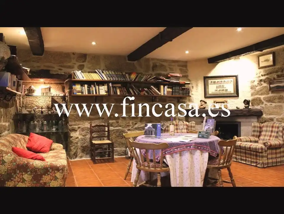 Finca rústica en venta en Mondariz-Balneario con Jardín privado, Parquet y Terraza