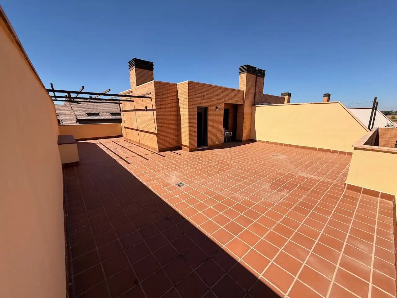 Terrassa de Àtic de lloguer en Yebes amb Aire condicionat, Terrassa i Traster