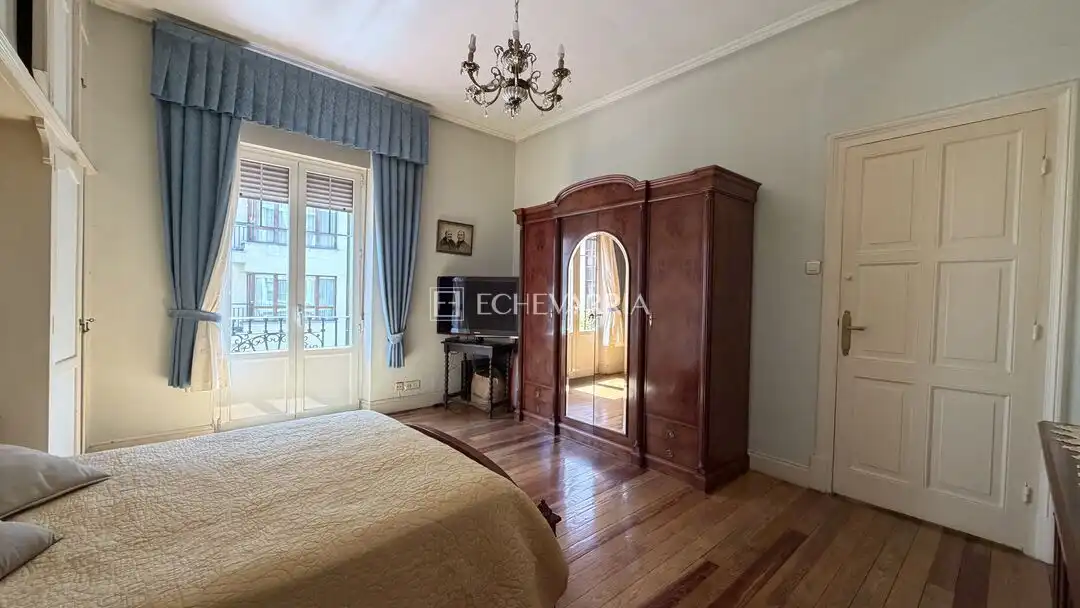 Habitación de Piso en venta en Getxo  con Calefacción, Trastero y Balcón