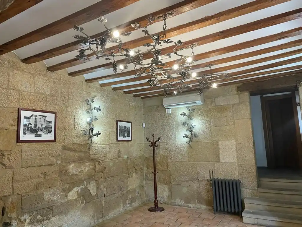 Country house zum Verkauf in Calle Mayor, Castañares de Rioja