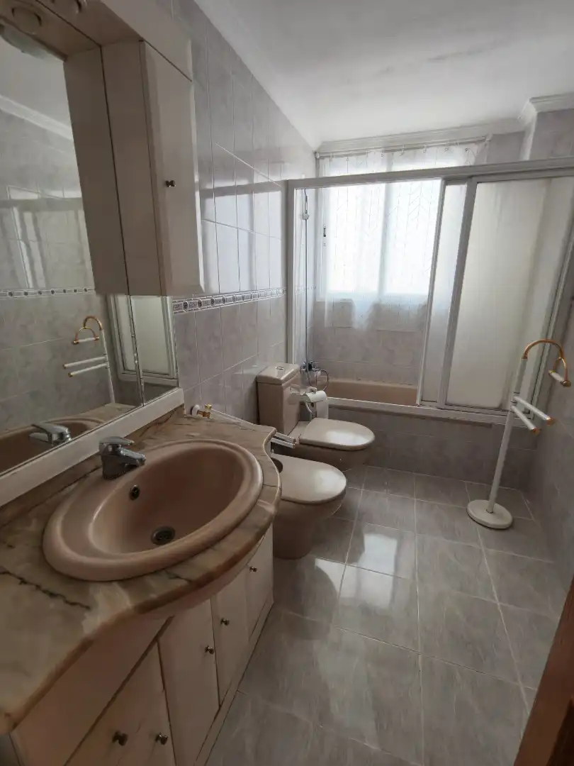 Baño de Piso en venta en Massanassa con Trastero, Amueblado y Horno