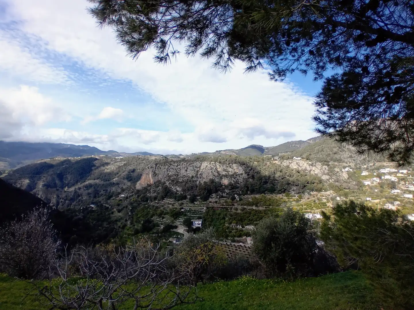 Casa rústica amb jardí en venda a Alozaina, imagen 25