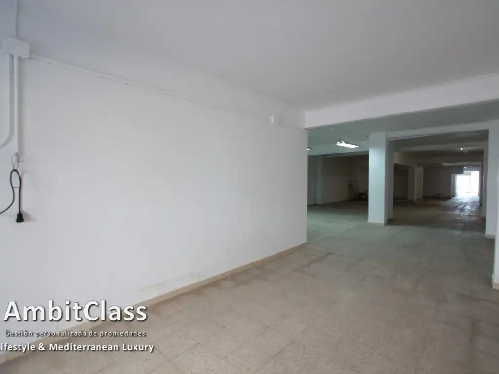 Local comercial en venda a Centre - Nucli Antic, imagen 2