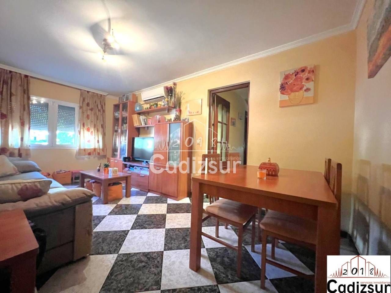 Living room of Flat for sale in San Fernando  with Air Conditioner and Storage room