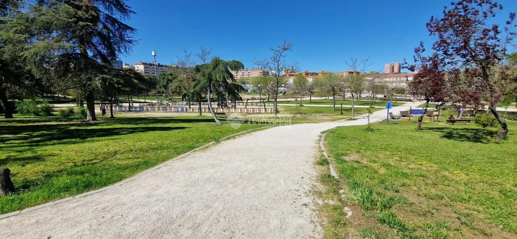 Vista exterior de Pis en venda en Madrid amb Terrassa i Balcó