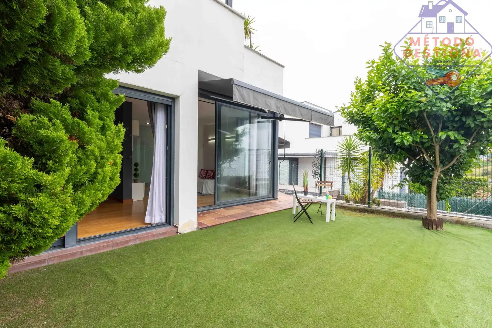 Terrassa de Casa o xalet en venda en Suances amb Calefacció, Jardí privat i Terrassa