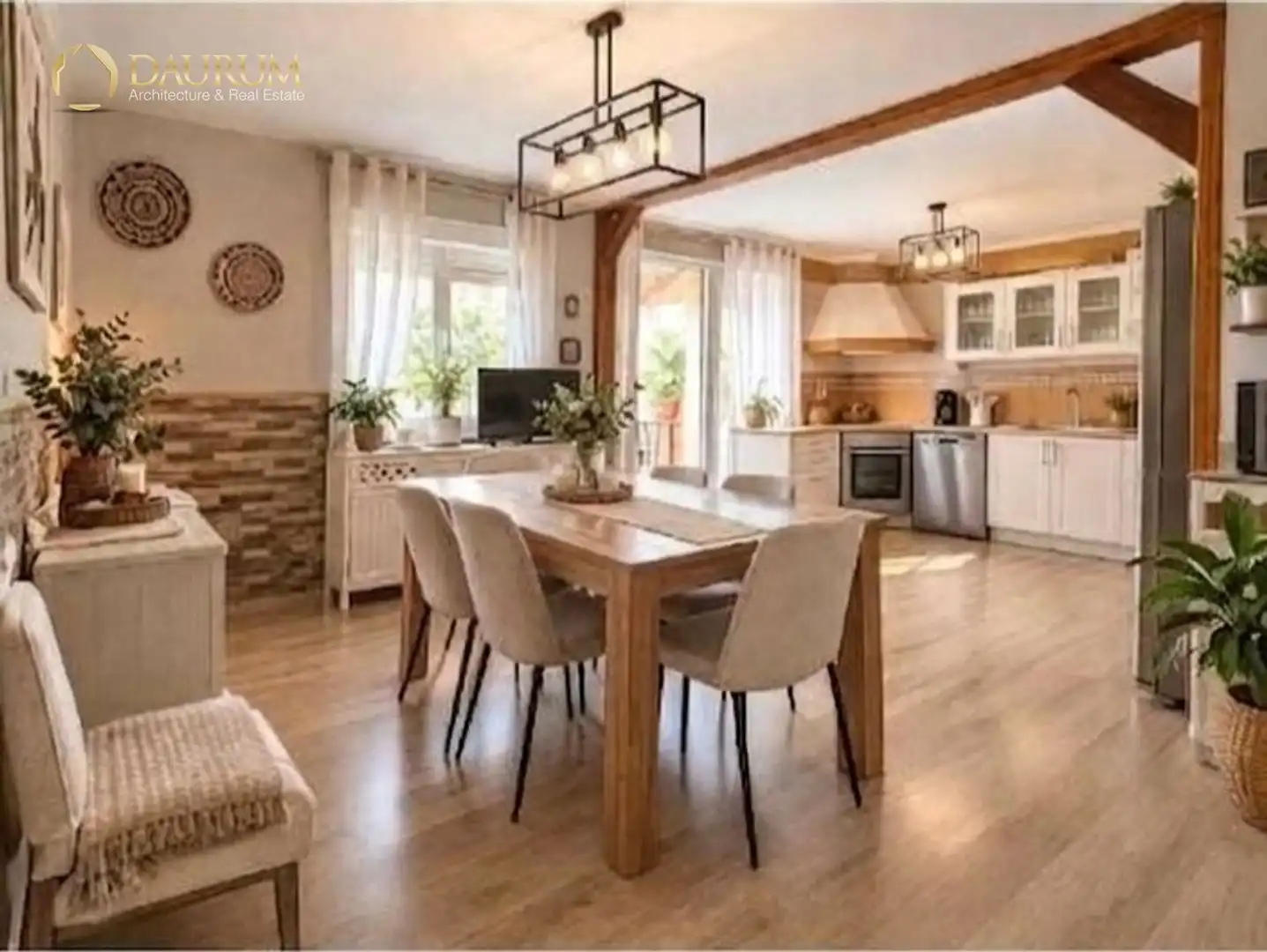 Detached house with pool for sale in CALLE PETRONIO