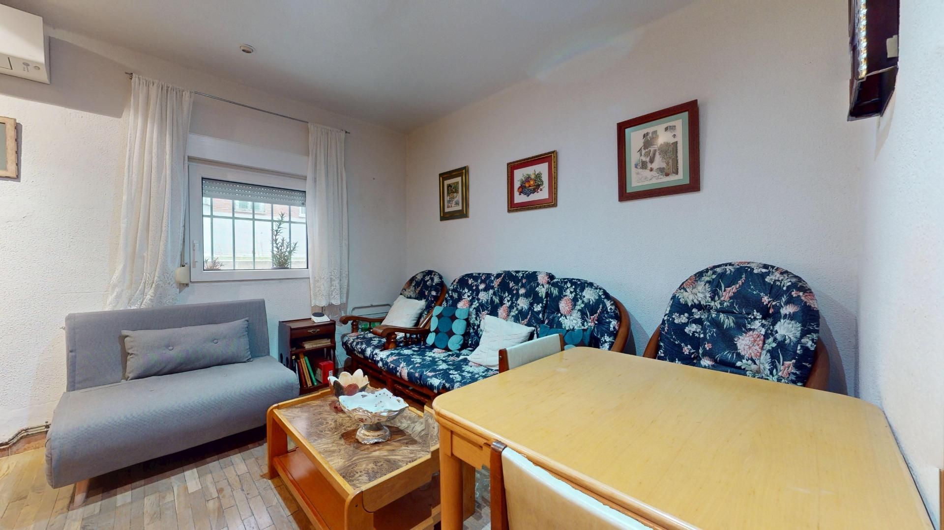 Dormitori de Pis en venda en  Madrid Capital amb Calefacció, Parquet i Alarma