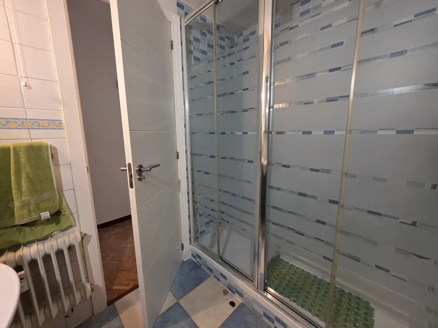 Baño de Piso en venta en Madrid con Aire acondicionado, Calefacción y Parquet