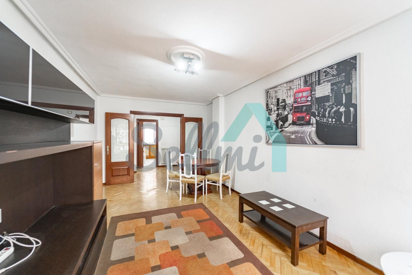 Piso en venta en Doctor Bellmunt, Barrio del Centro, Centro