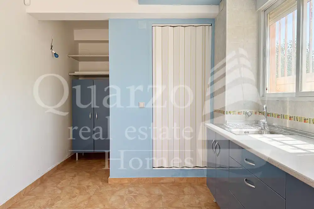 Kitchen of Study for sale in Dénia  with Heating