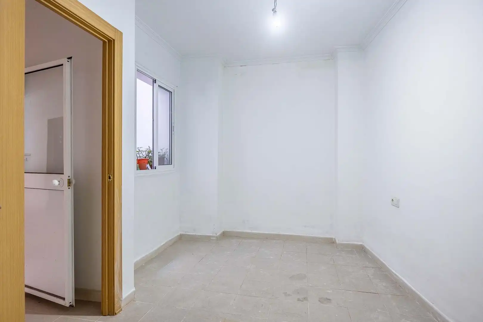 Bedroom of Houses for sale in Sevilla  with Air Conditioner, Terrace and Storage room