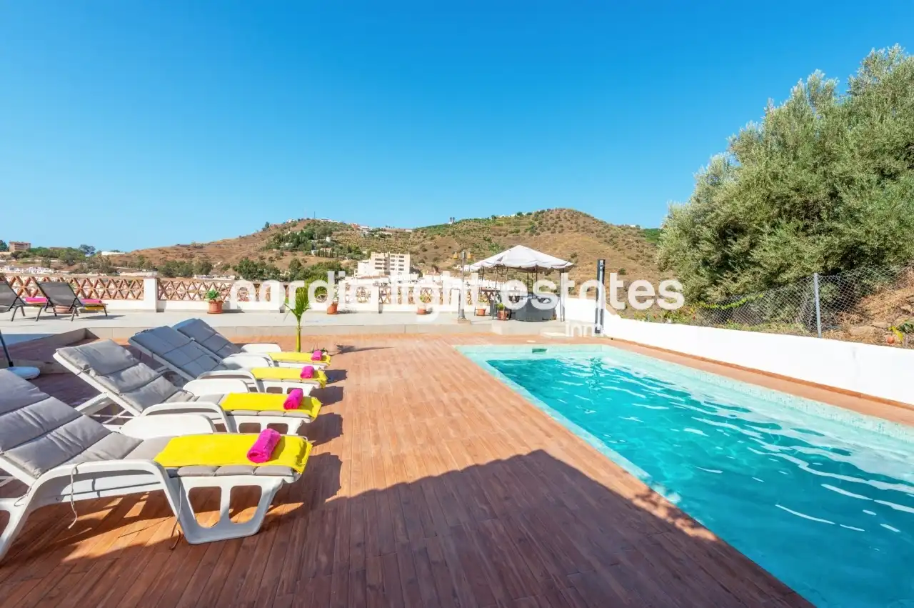 Maison avec piscine à vendre à Torrox Pueblo