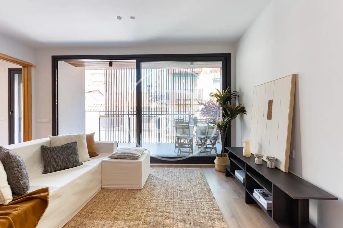 Living room of Flat for sale in Sant Cugat del Vallès  with Air Conditioner, Heating and Terrace