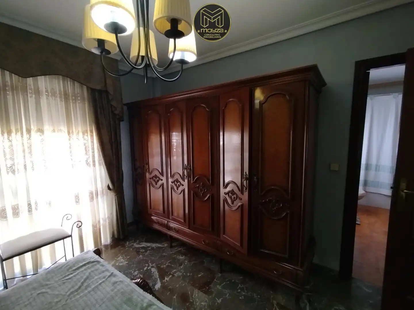 Dormitori de Casa o xalet en venda en Jaén amb Aire condicionat, Calefacció i Terrassa