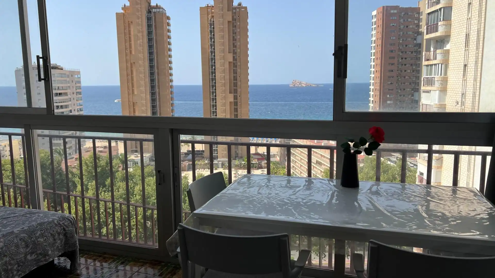 Schlafzimmer von Wohnung zum Verkauf in Benidorm mit Klimaanlage und Möbliert