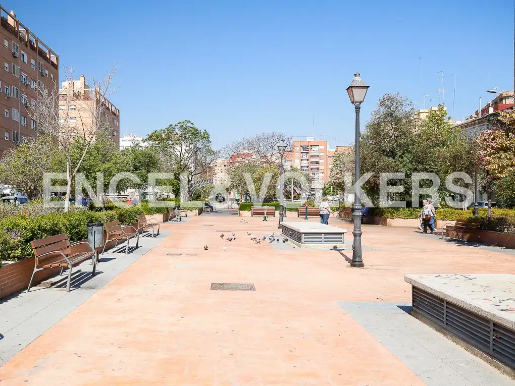 Vista exterior de Casa o chalet en venta en Valencia con Aire acondicionado, Calefacción y Trastero