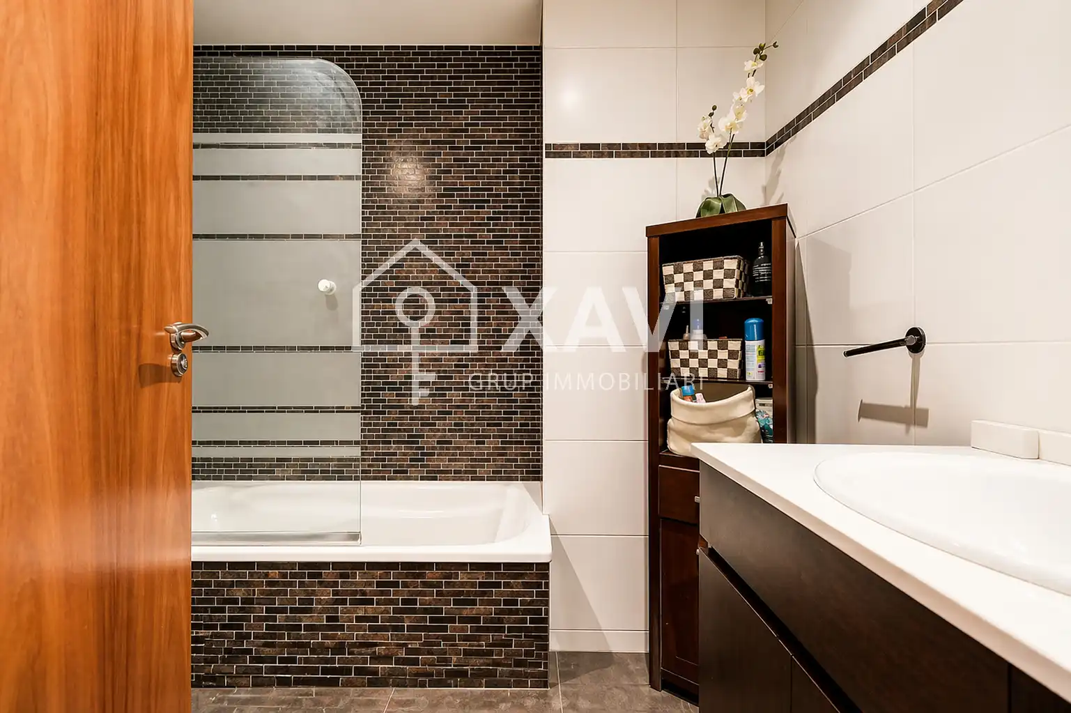 Bathroom of Flat for sale in Igualada  with Air Conditioner, Heating and Private garden