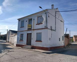 Vista exterior de Casa o xalet en venda en Mata de Cuéllar