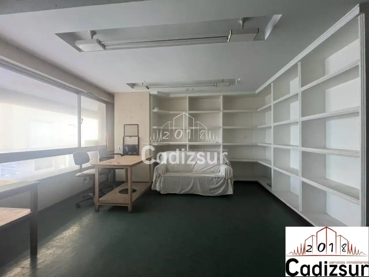 Dormitori de Oficina de lloguer en Cádiz