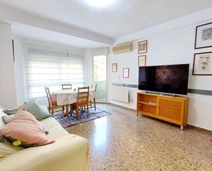 Living room of Flat to share in  Valencia Capital  with Balcony