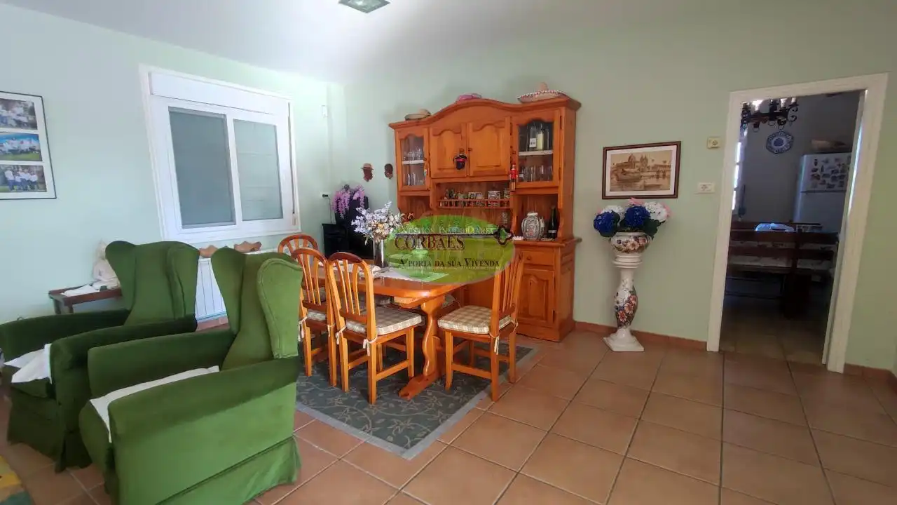 Chalet con terraza en venta en Toén, imagen 3