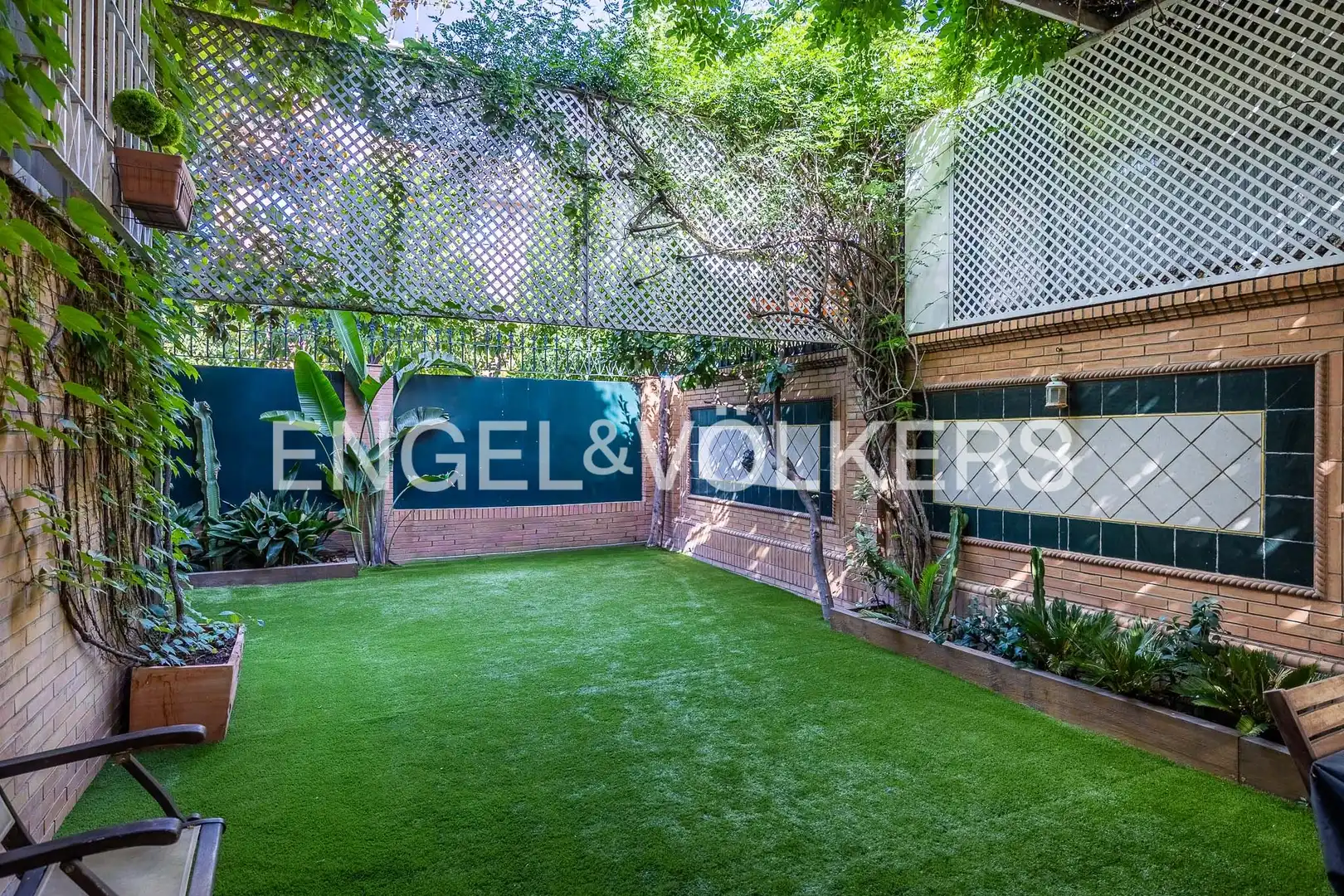 Terrace of Houses for sale in Sevilla  with Air Conditioner, Heating and Private garden