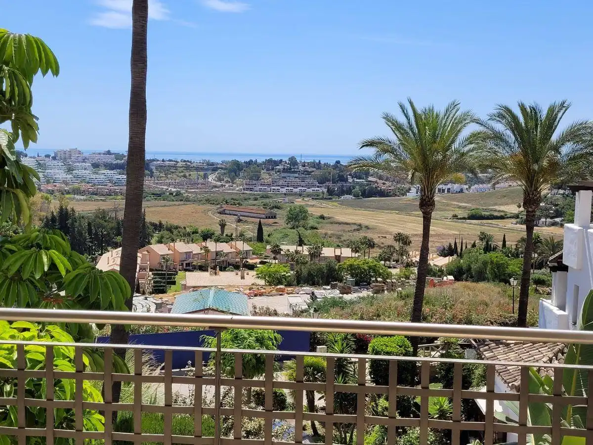 Pis amb piscina en venda a Benahavís pueblo, imagen 2