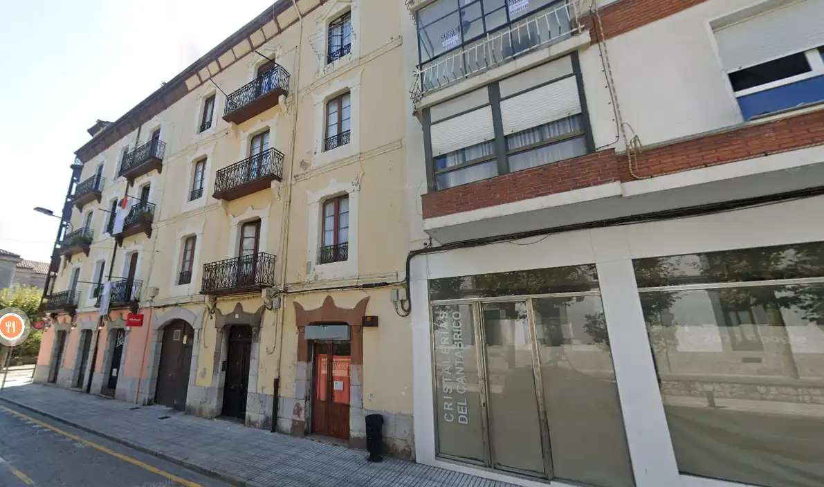 Flat for sale in Calle Duque de Santoña, imagen 2