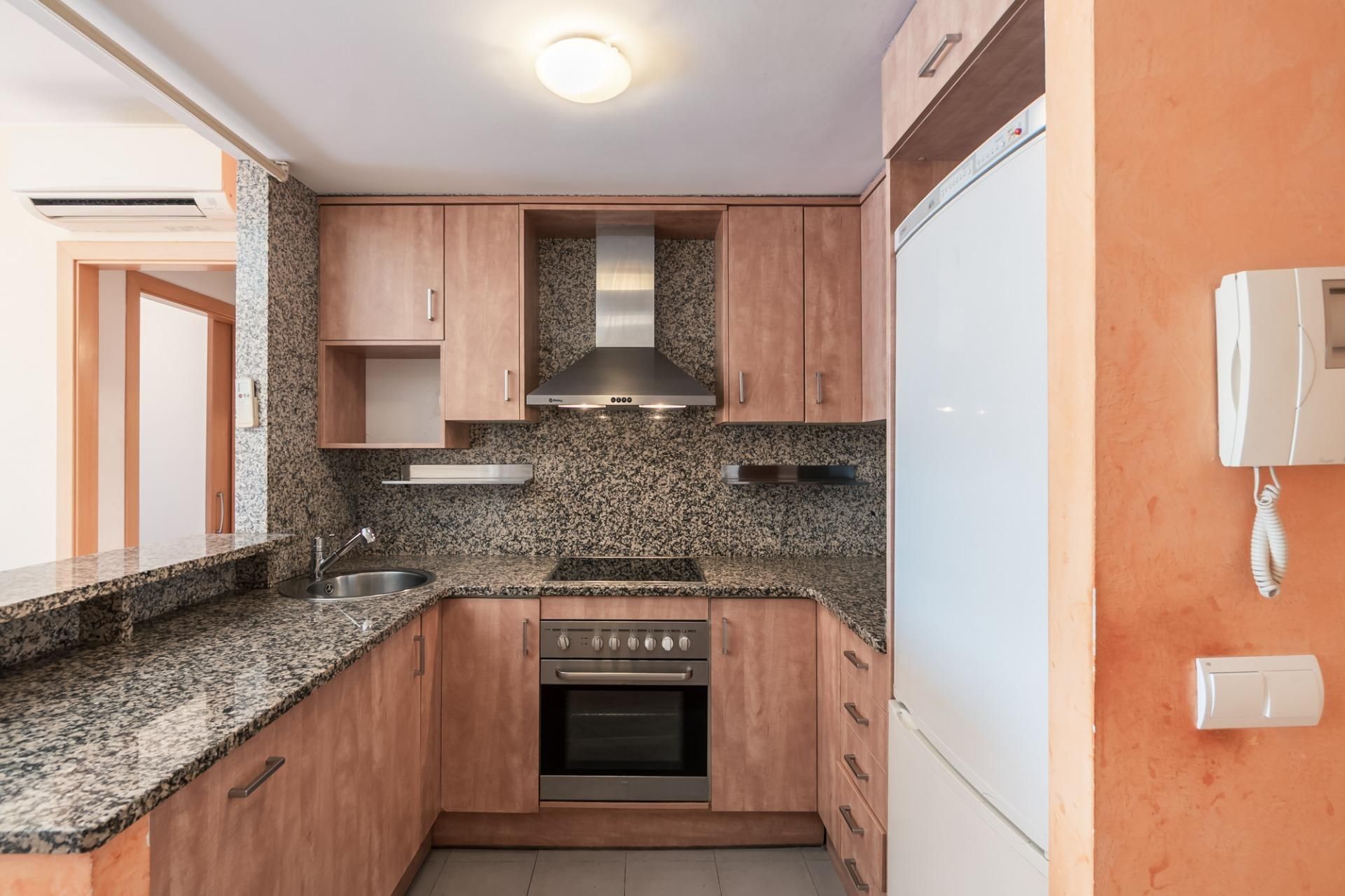 Cocina de Piso en venta en Figueres con Aire acondicionado, Calefacción y Terraza