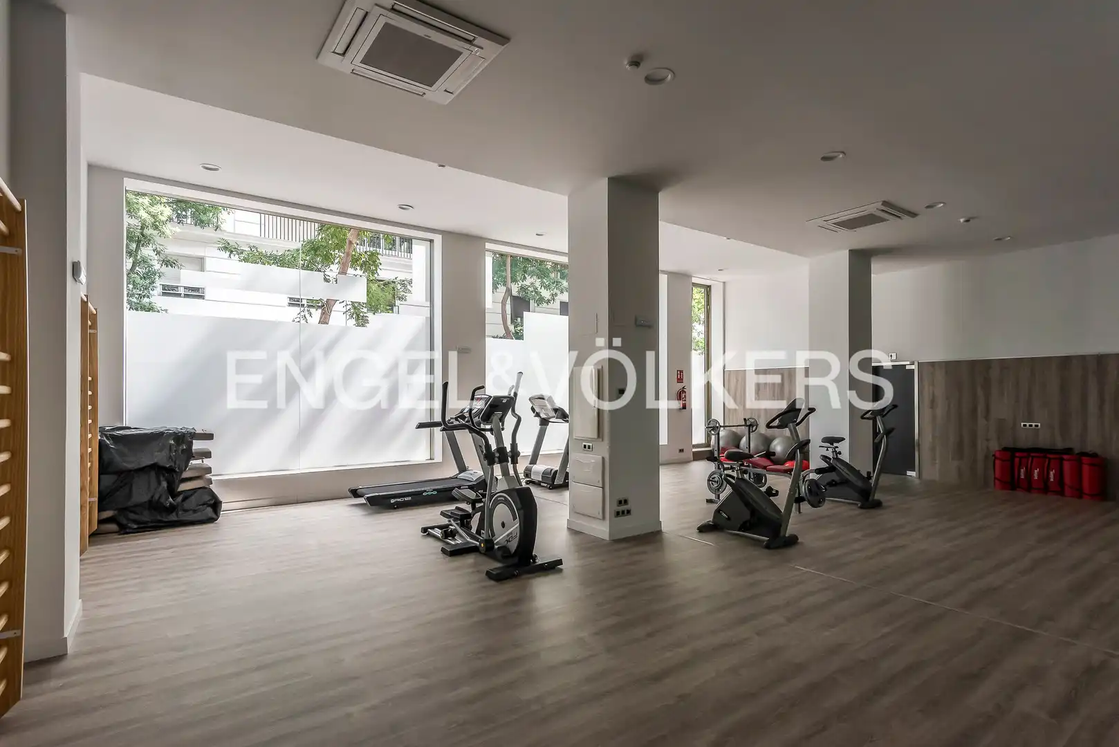 Terrace of Flat for rent in Madrid  with Air Conditioner, Heating and Storage room