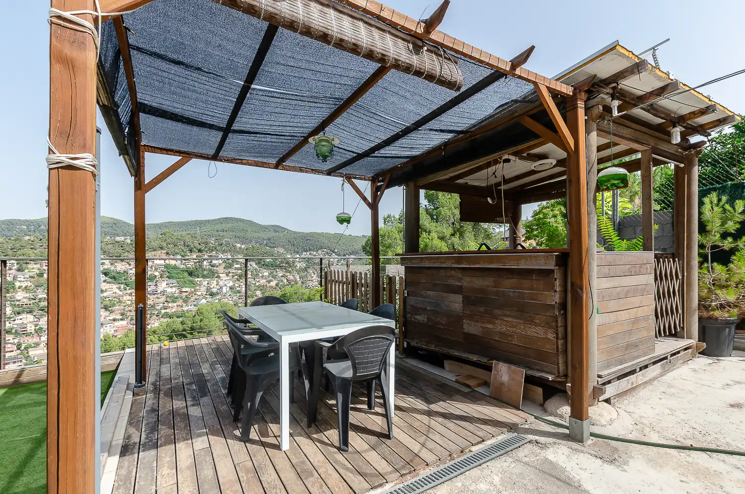 House with pool for sale in Carrer Venècia, imagen 5
