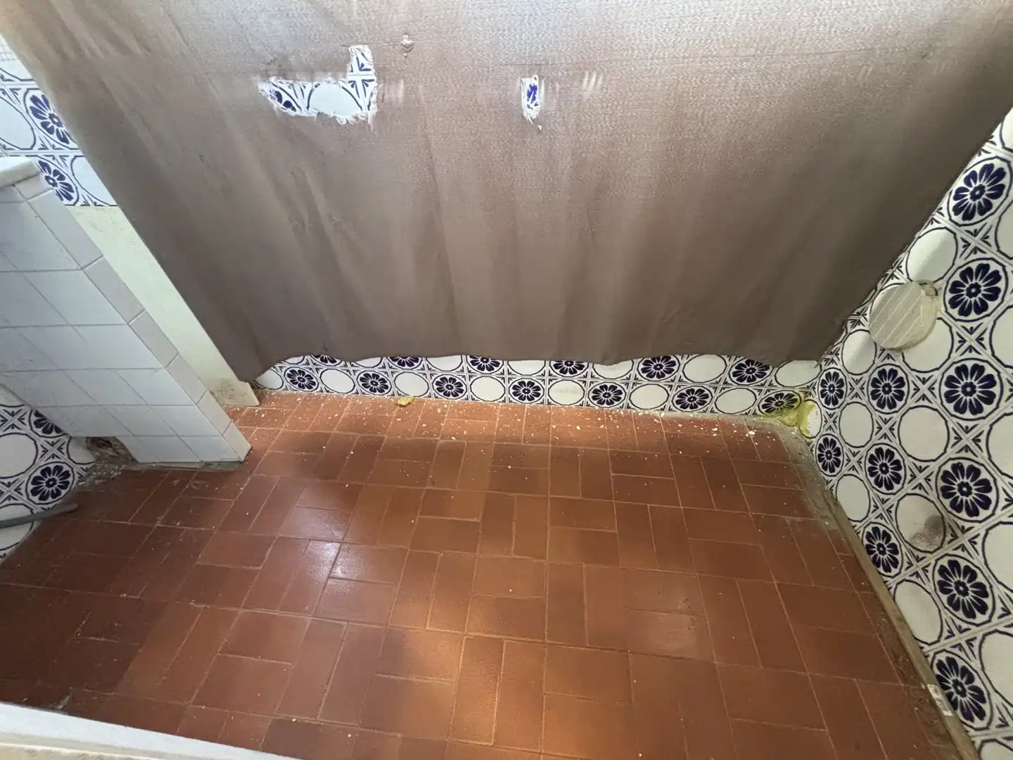 Bany de Pis en venda en L'Hospitalet de Llobregat amb Balcó