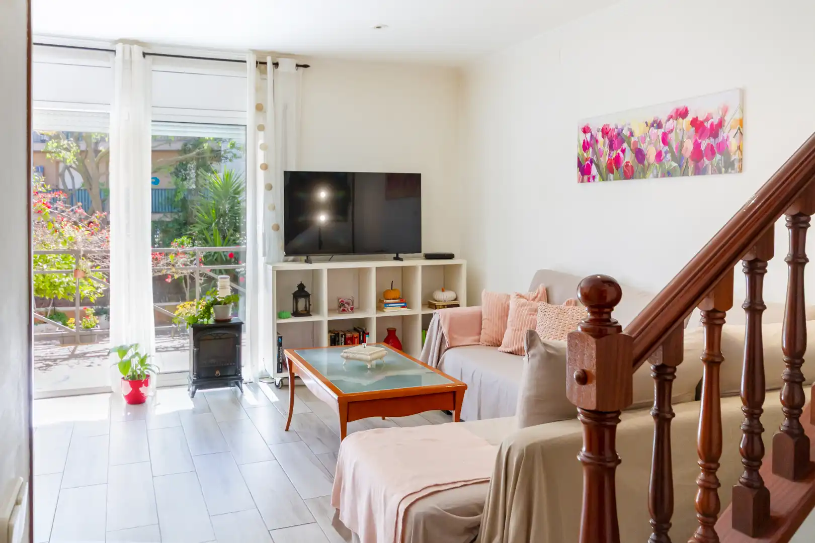 Sala de estar de Casa adosada en venta en Martorell con Calefacción, Jardín privado y Horno