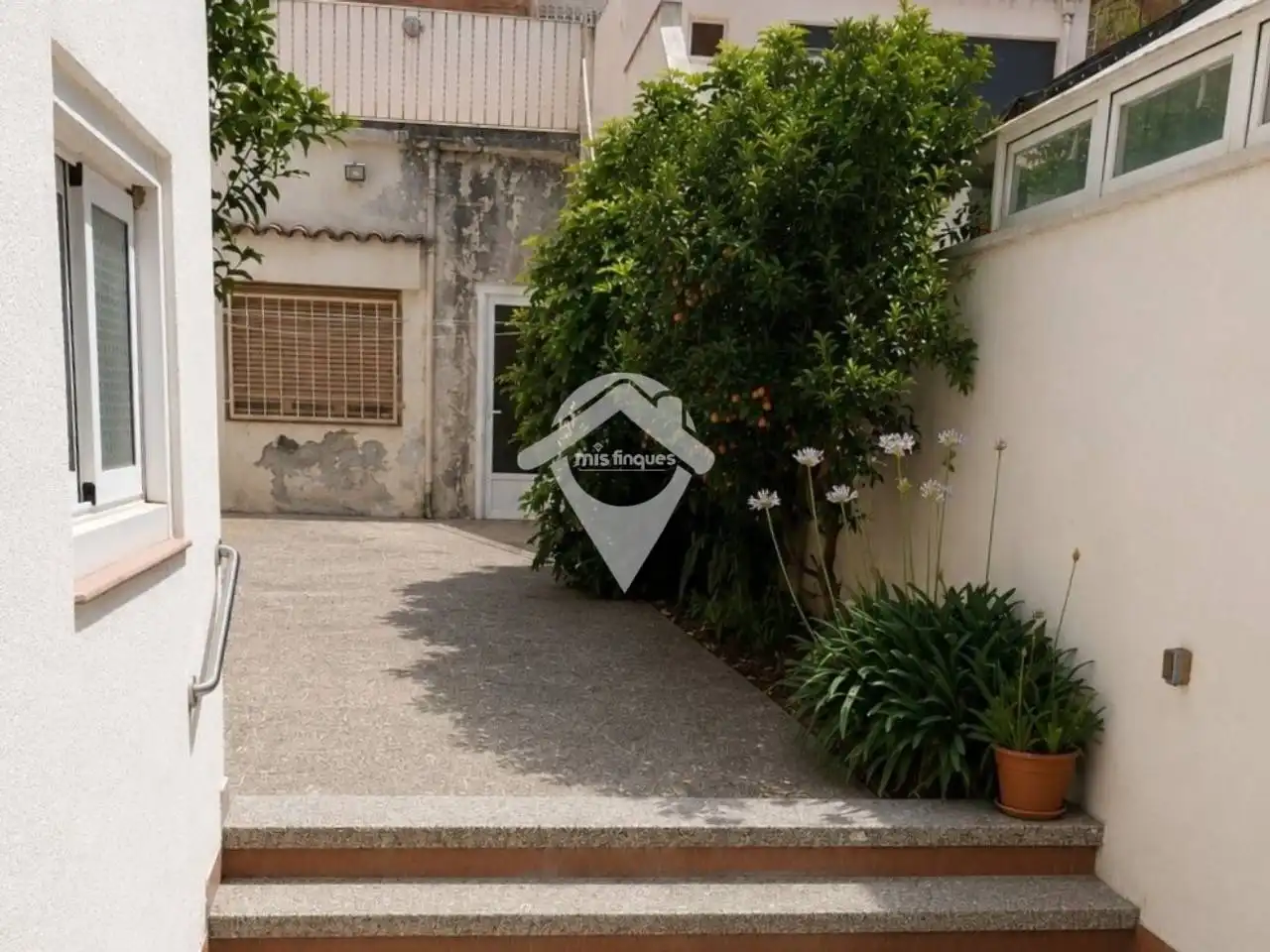 Casa amb jardí en venda a Calle Cerdanyola, imagen 3