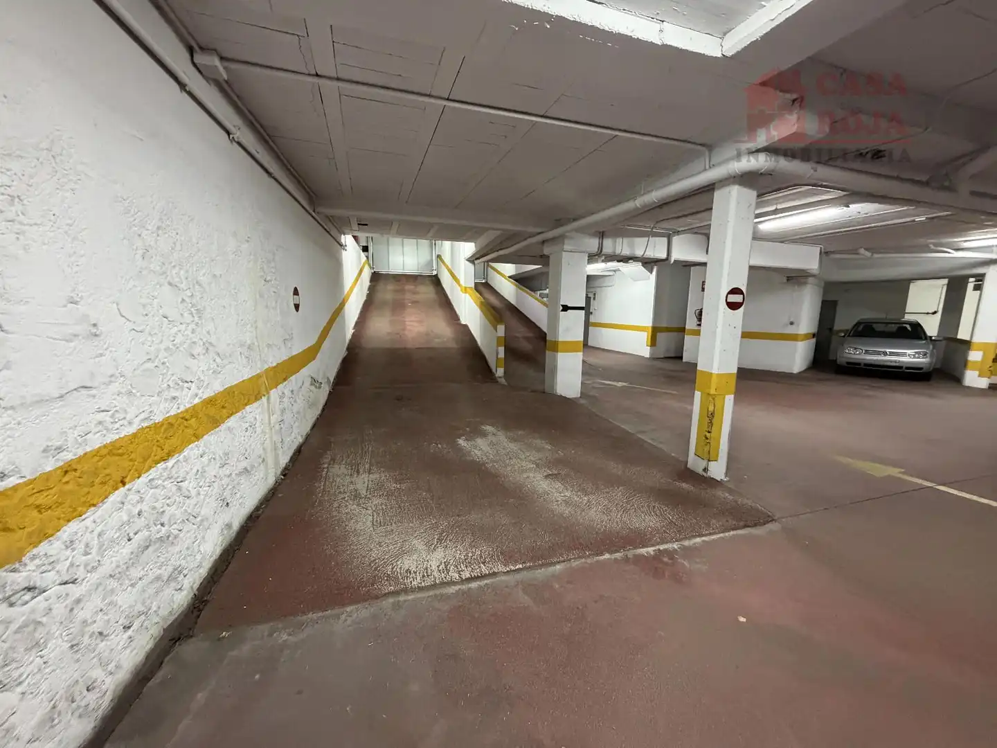 Parkplatz von Dachboden zum Verkauf in Cangas  mit Heizung, Terrasse und Abstellraum
