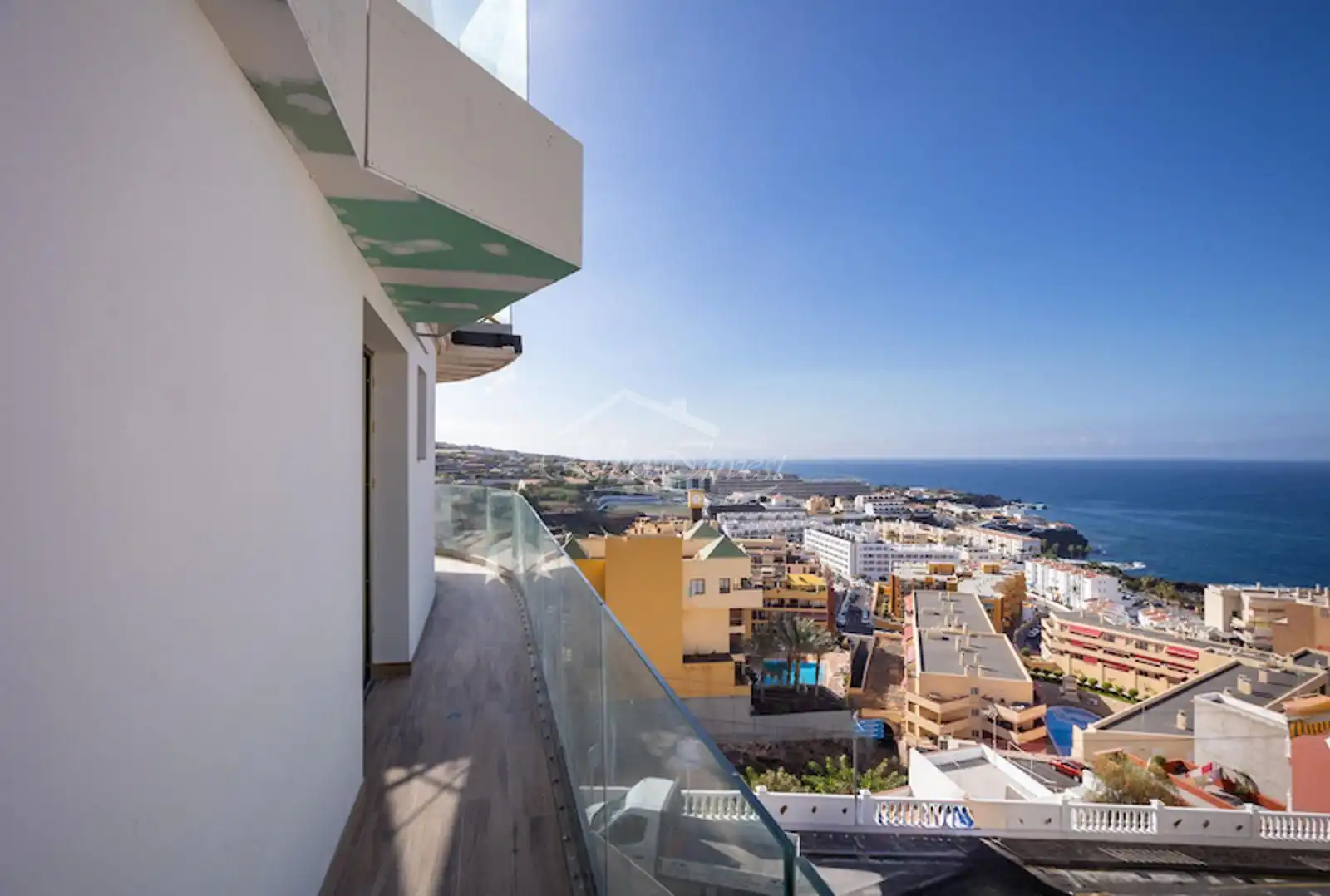 Vista exterior de Dúplex en venda en Santiago del Teide amb Aire condicionat, Parquet i Terrassa