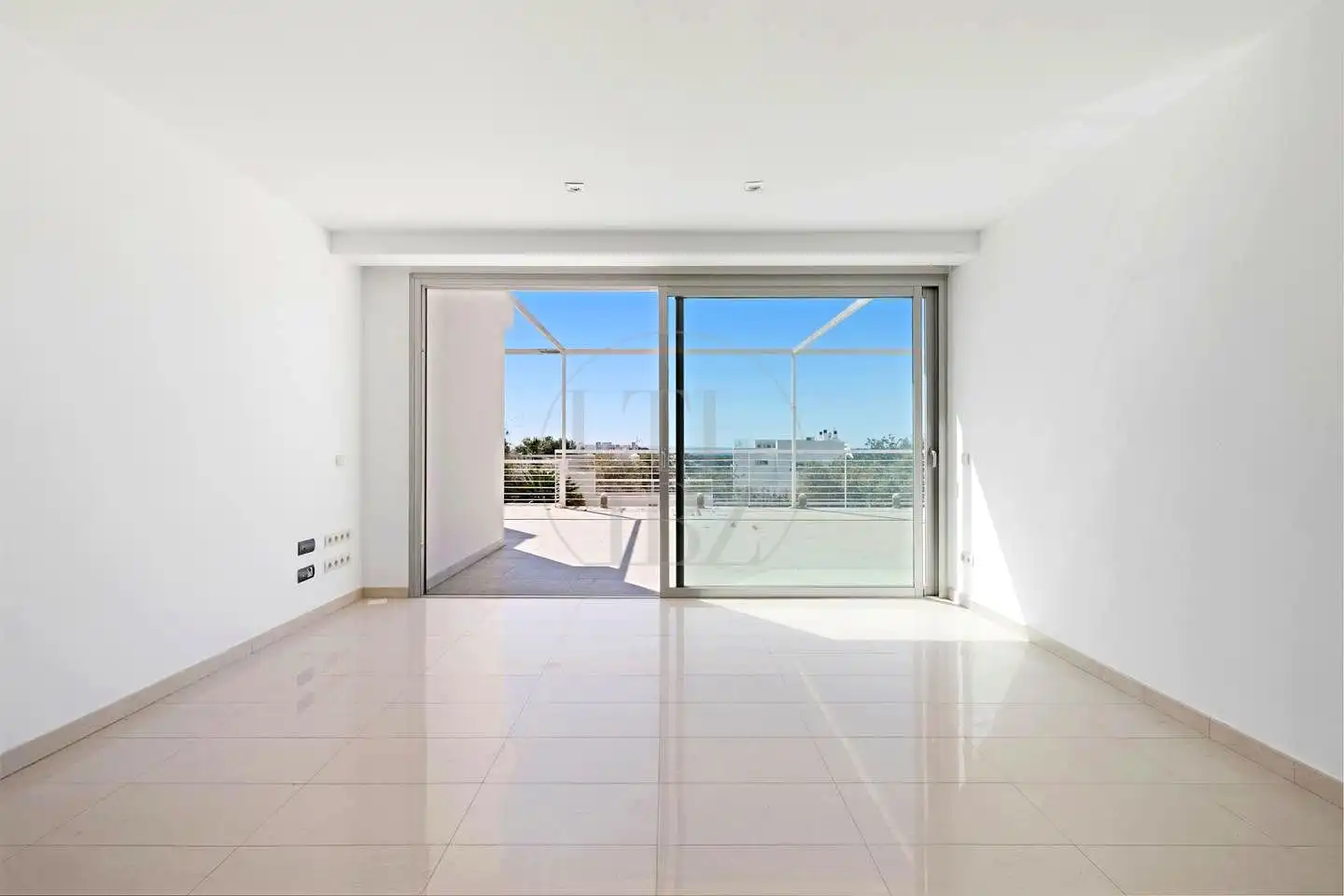 Casa amb terrassa en venda a Corneja, imagen 26