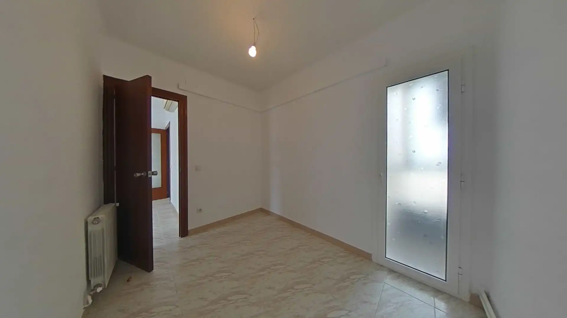 Piso en venta en L'Hospitalet de Llobregat con Calefacción
