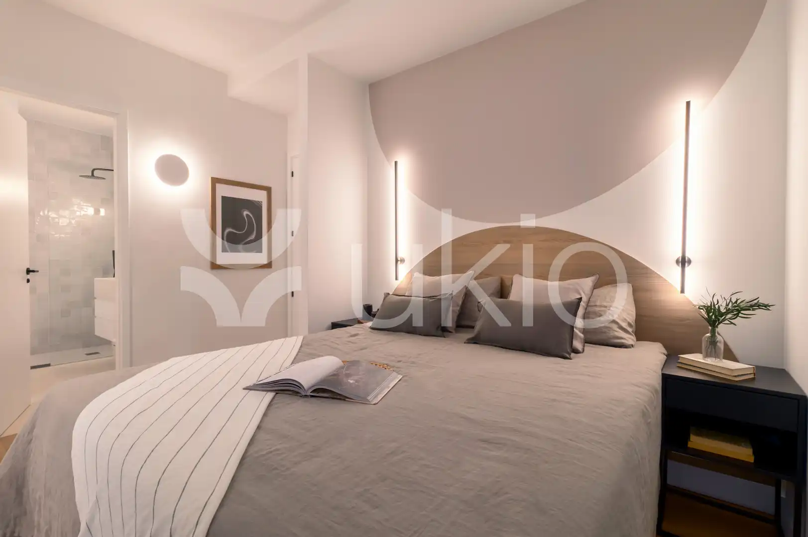Dormitori de Apartament de lloguer en Madrid amb Aire condicionat, Calefacció i Moblat