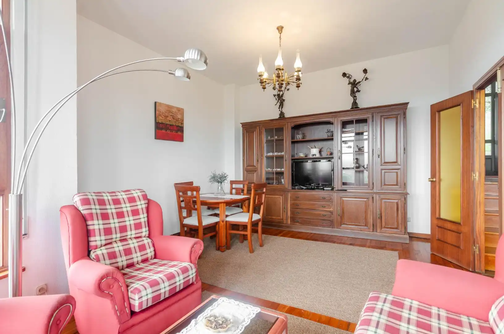 Sala de estar de Edificio en venta en Parres, Asturias