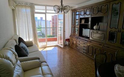 Living room of Flat for sale in L'Hospitalet de Llobregat  with Balcony