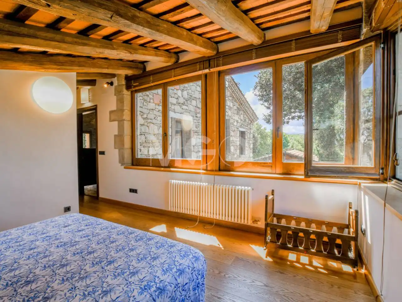Schlafzimmer von Country house zum Verkauf in Sant Julià de Vilatorta mit Heizung, Privatgarten und Terrasse